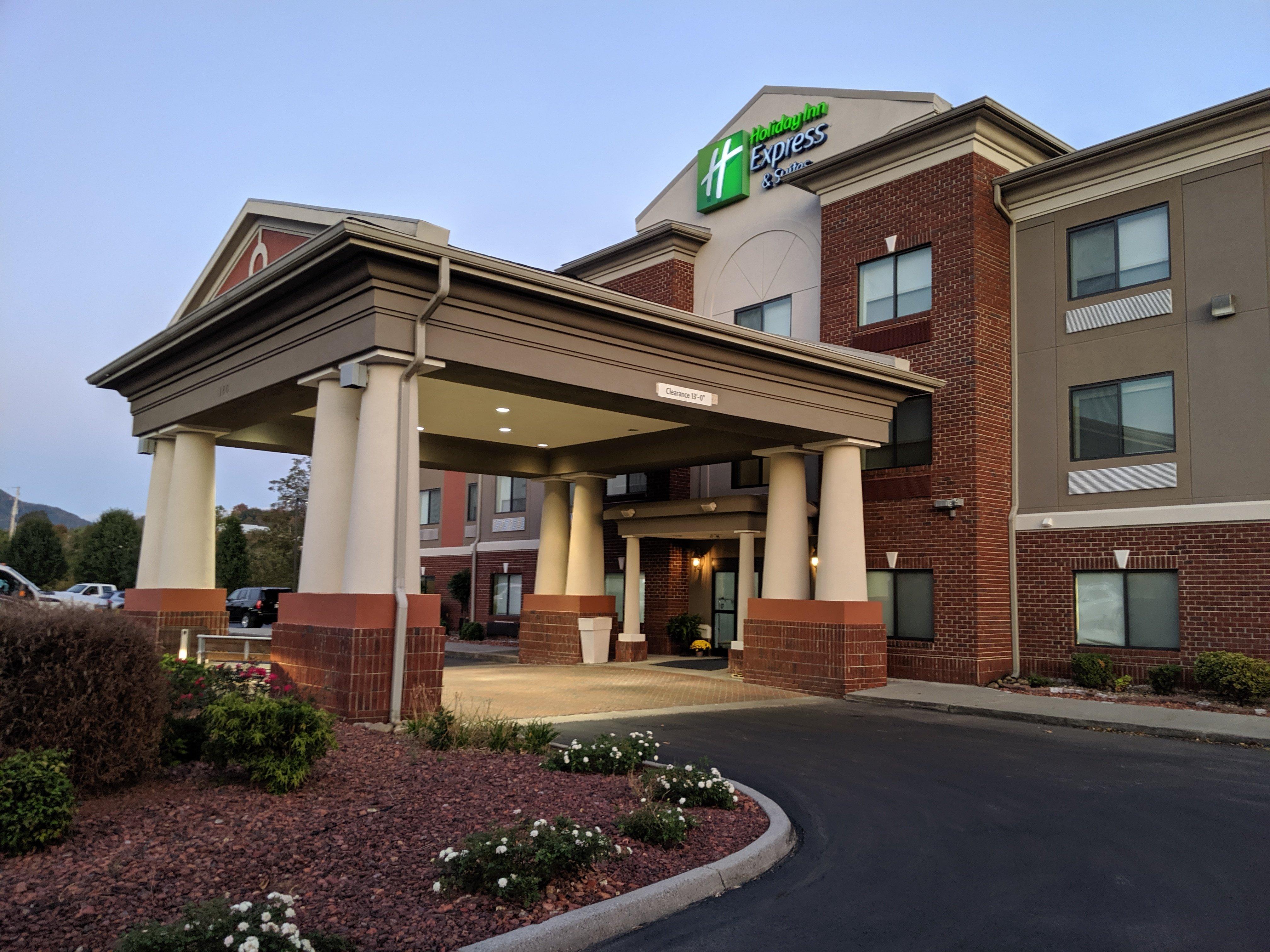 Holiday Inn Express Hotel & Suites Claypool Hill -Richlands Area By Ihg Pounding Mill Exteriör bild